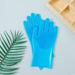 silicone-scrubber-gloves-bristles-closeup