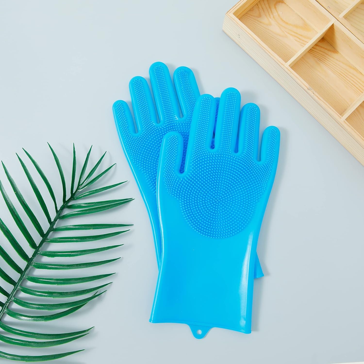 silicone-scrubber-gloves-bristles-closeup
