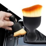 Brush cleaning seat gap for food residue